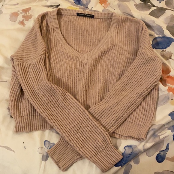 Brandy Melville Plush Pink Sweater - Picture 4 of 4